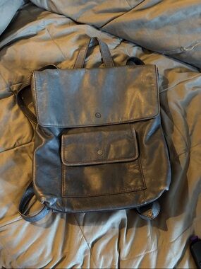 RARE Y2K Fossil Leather Backpack – Light Grey/Blue